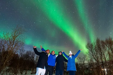 Nordlys over et fjell